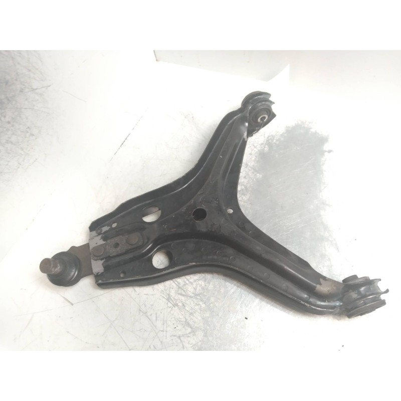 Recambio de brazo suspension inferior delantero derecho para audi 80/90 (893) 90 sport exklusiv referencia OEM IAM   