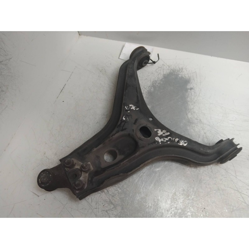 Recambio de brazo suspension inferior delantero izquierdo para audi 80 2.0 i referencia OEM IAM   