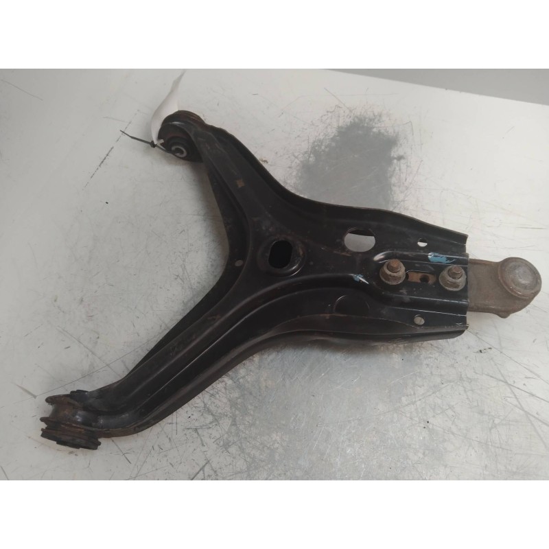 Recambio de brazo suspension inferior delantero izquierdo para audi 80/90 (893) 80 kamei referencia OEM IAM   