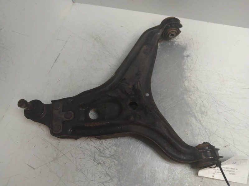 Recambio de brazo suspension inferior delantero derecho para audi 80 1.9 tdi referencia OEM IAM   