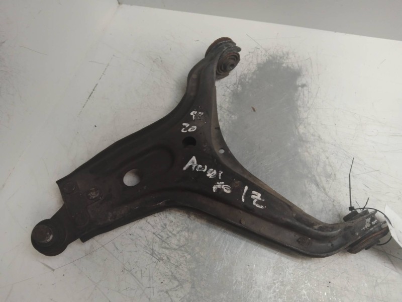 Recambio de brazo suspension inferior delantero izquierdo para audi 80 2.0 i referencia OEM IAM   