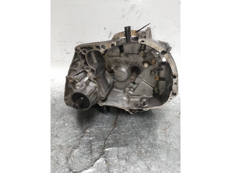 Recambio de caja cambios para renault 19 (b/c/l53) 1.7 77 kw referencia OEM IAM JB3027 C123204 