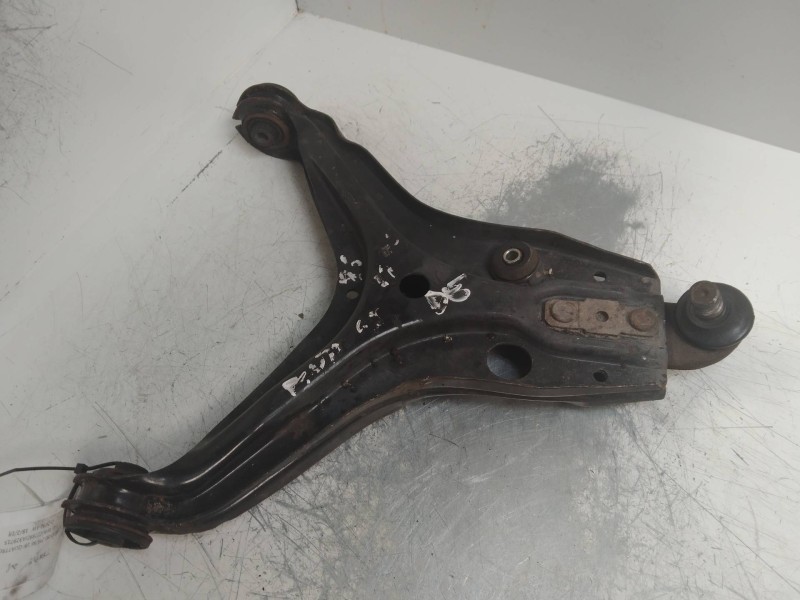Recambio de brazo suspension inferior delantero derecho para audi 80/90 (893) 80 quattro referencia OEM IAM   