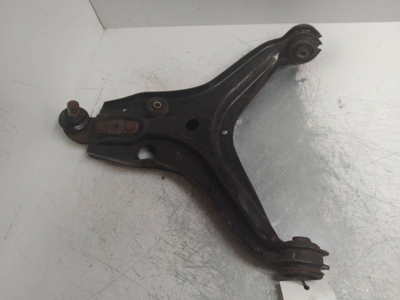 Recambio de brazo suspension inferior delantero izquierdo para audi 80/90 (893) 80 quattro referencia OEM IAM   