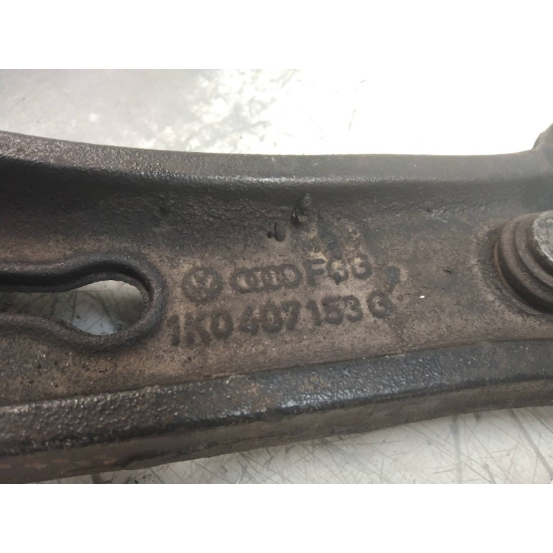 Recambio de brazo suspension inferior delantero izquierdo para audi a3 sportback (8p) 2.0 tdi referencia OEM IAM 1K0407153G  