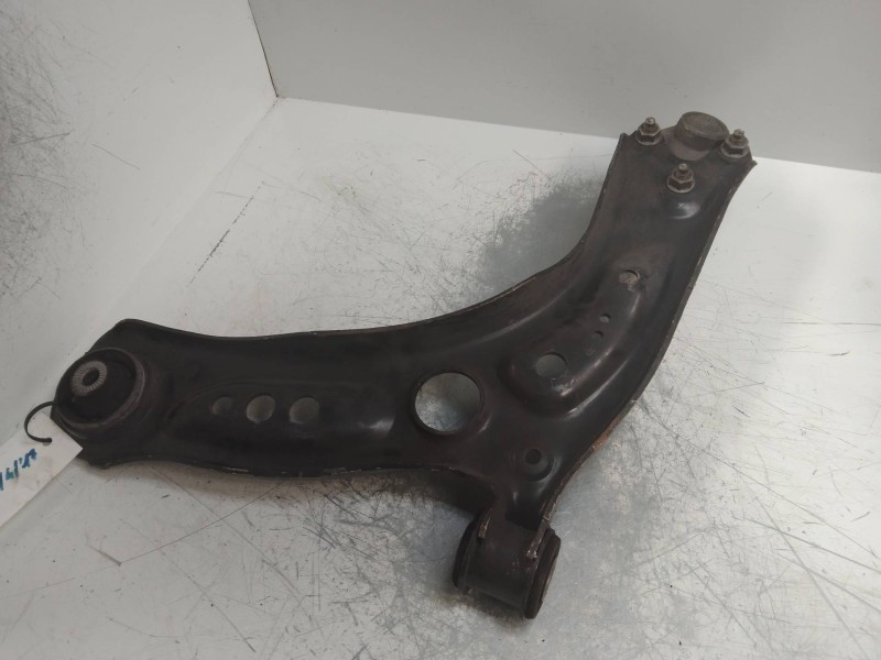 Recambio de brazo suspension inferior delantero derecho para audi a3 sportback (8va) attraction referencia OEM IAM 5Q0407152J  