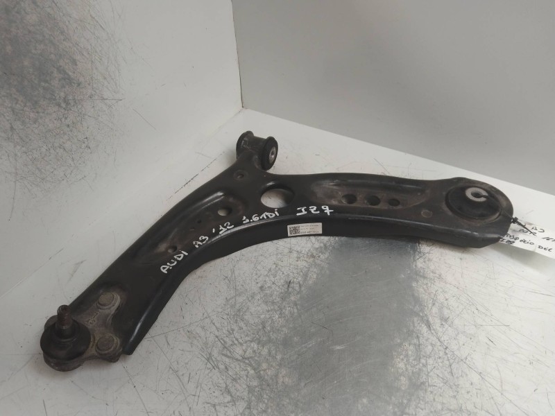 Recambio de brazo suspension inferior delantero izquierdo para audi a3 sportback (8va) attraction referencia OEM IAM 5Q0407151J 