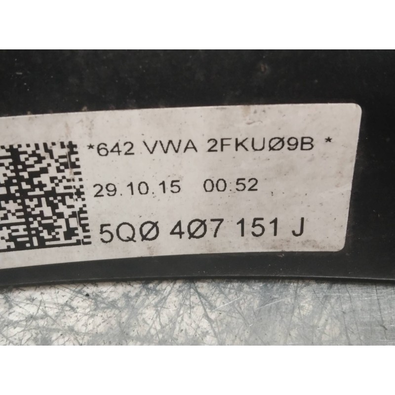 Recambio de brazo suspension inferior delantero izquierdo para audi a3 sportback (8va) attraction referencia OEM IAM 5Q0407151J 