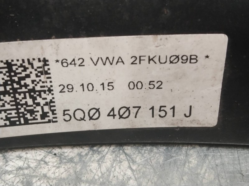 Recambio de brazo suspension inferior delantero izquierdo para audi a3 sportback (8va) attraction referencia OEM IAM 5Q0407151J 