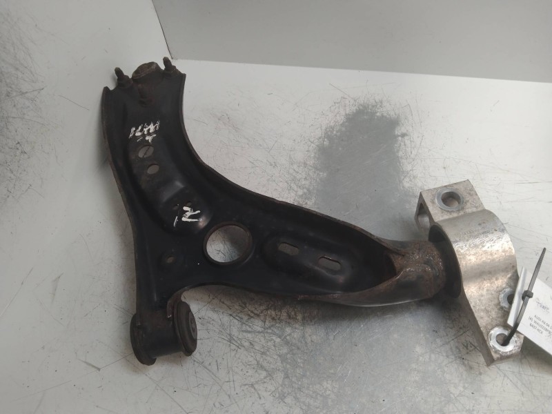 Recambio de brazo suspension inferior delantero izquierdo para audi a3 (8p) 1.6 tdi referencia OEM IAM 1K0407151BC  