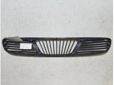 Recambio de rejilla delantera para daewoo nubira berlina 2.0 cat referencia OEM IAM    2