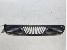 Recambio de rejilla delantera para daewoo nubira berlina 2.0 cat referencia OEM IAM    2