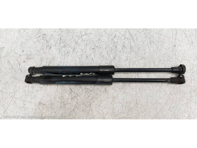 Recambio de amortiguadores capo para audi a1 sportback (8xa) ambition referencia OEM IAM 8X0823359  