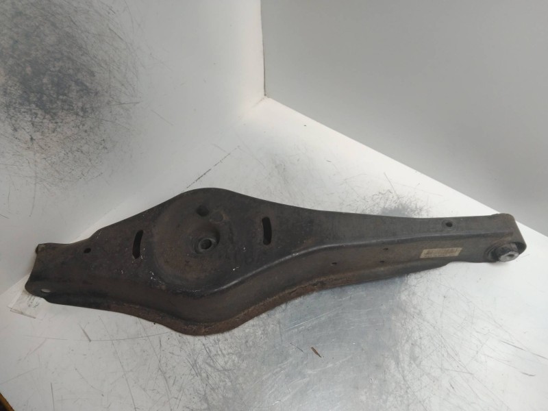 Recambio de brazo suspension inferior trasero izquierdo para audi a3 (8p) 2.0 tdi referencia OEM IAM   