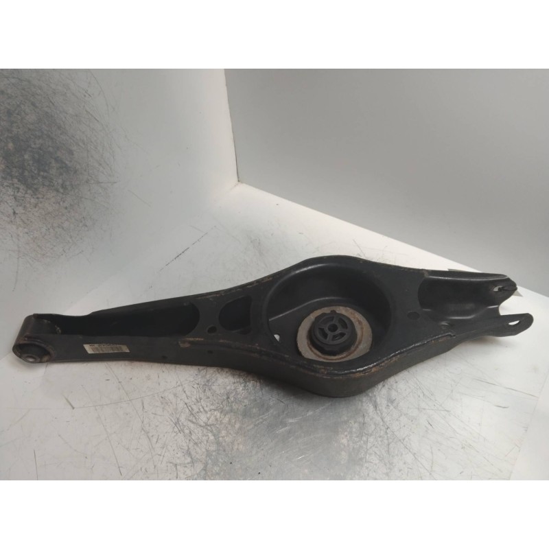 Recambio de brazo suspension inferior trasero izquierdo para audi a3 (8p) 1.9 tdi referencia OEM IAM   