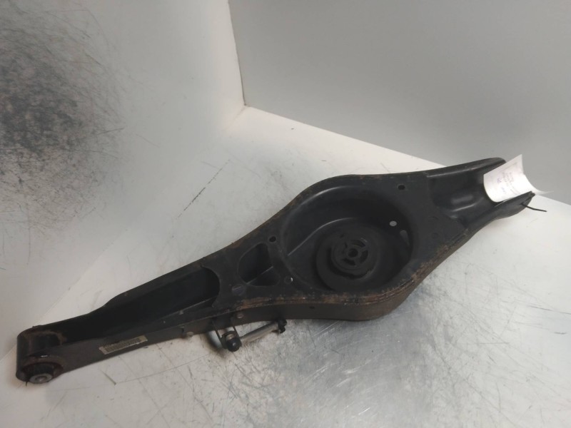 Recambio de brazo suspension inferior trasero izquierdo para audi a3 (8p) 2.0 tdi referencia OEM IAM   