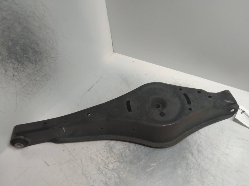 Recambio de brazo suspension inferior trasero derecho para audi a3 (8p) 2.0 tdi referencia OEM IAM   