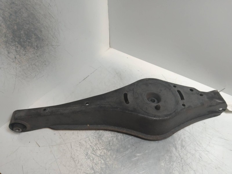 Recambio de brazo suspension inferior trasero derecho para audi a3 (8p) 1.9 tdi referencia OEM IAM   