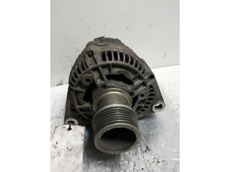 Recambio de alternador para saab 900 berlina referencia OEM IAM 0123335005  