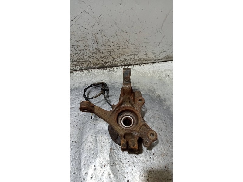 Recambio de mangueta delantera izquierda para ford fiesta (ccn) trend referencia OEM IAM AY1C3K171BA  