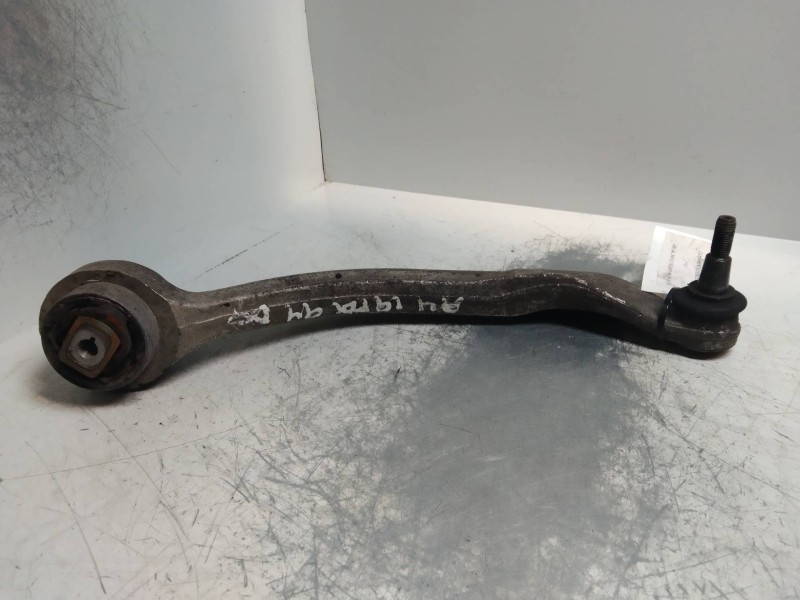 Recambio de brazo suspension inferior delantero derecho para audi a4 berlina (b5) 1.9 tdi referencia OEM IAM 4D0407696J  