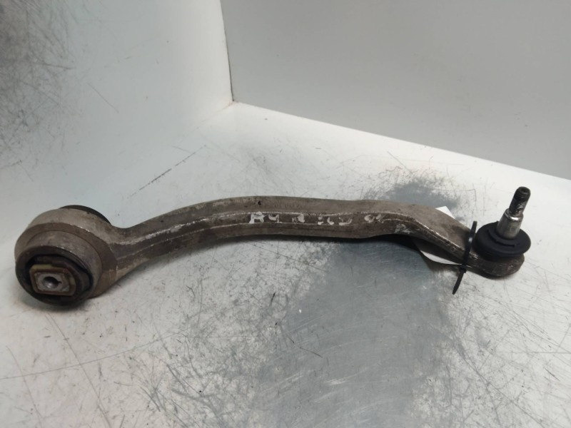 Recambio de brazo suspension inferior delantero derecho para audi a4 berlina (b5) 1.8 referencia OEM IAM 4D0407696J  