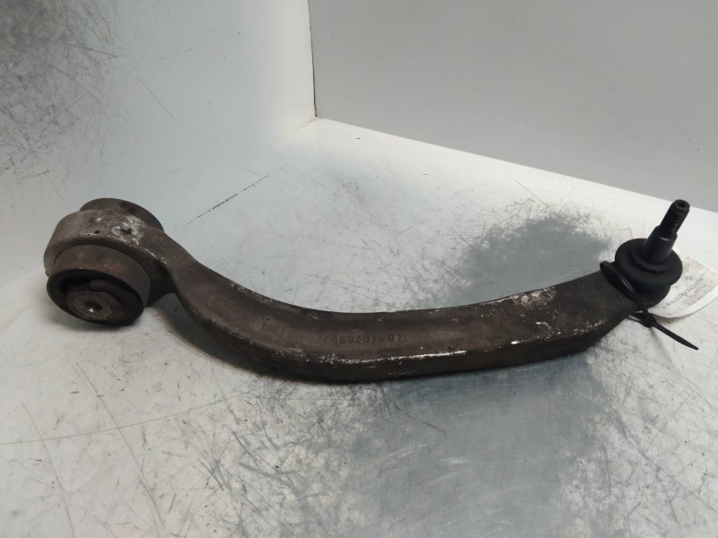 Recambio de brazo suspension inferior delantero izquierdo para audi a4 avant (b5) 1.8 20v turbo referencia OEM IAM 4D0407695J  