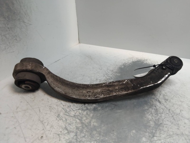 Recambio de brazo suspension inferior delantero derecho para audi a4 avant (b5) 1.8 20v turbo referencia OEM IAM 4D0407696J  