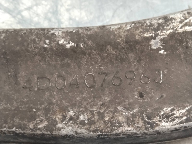 Recambio de brazo suspension inferior delantero derecho para audi a4 avant (b5) 1.8 20v turbo referencia OEM IAM 4D0407696J  