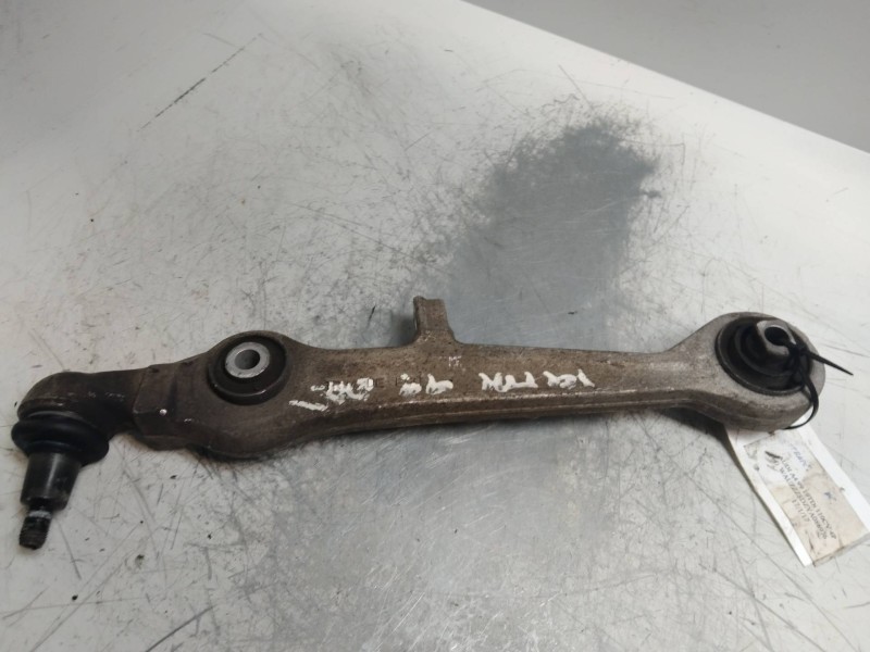Recambio de brazo suspension inferior delantero derecho para audi a4 berlina (b5) 1.9 tdi referencia OEM IAM 4D0407155L  