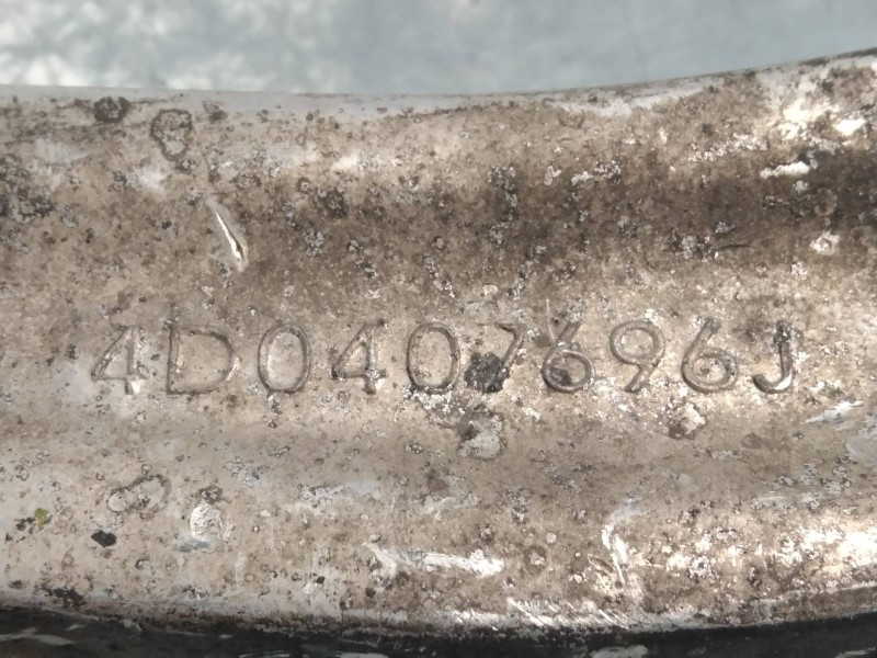 Recambio de brazo suspension inferior delantero derecho para audi a4 berlina (b5) 1.9 tdi referencia OEM IAM 4D0407696J  