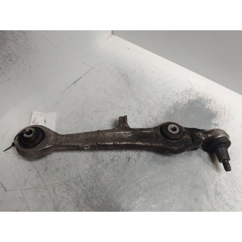 Recambio de brazo suspension inferior delantero izquierdo para audi a4 avant (b5) 1.9 tdi referencia OEM IAM 4D0407155L  