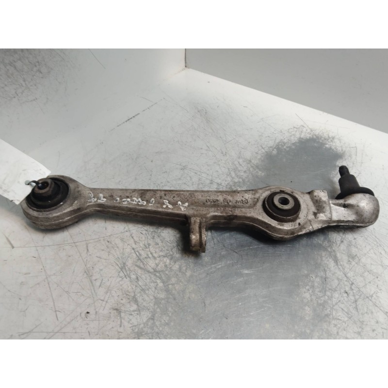 Recambio de brazo suspension inferior delantero izquierdo para audi a4 avant (b5) 1.9 tdi referencia OEM IAM 4D0407155L  
