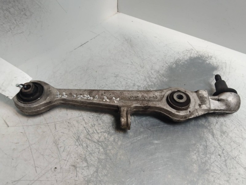 Recambio de brazo suspension inferior delantero izquierdo para audi a4 avant (b5) 1.9 tdi referencia OEM IAM 4D0407155L  