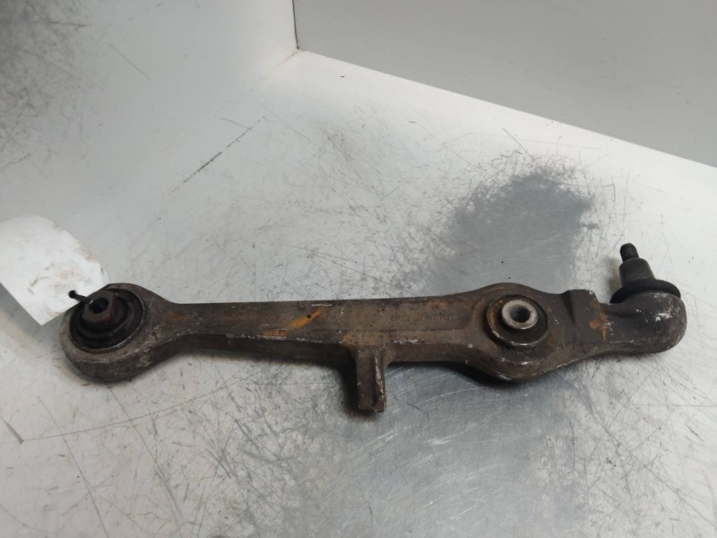Recambio de brazo suspension inferior delantero derecho para audi a4 berlina (b5) 1.9 tdi referencia OEM IAM 4D0407155J  