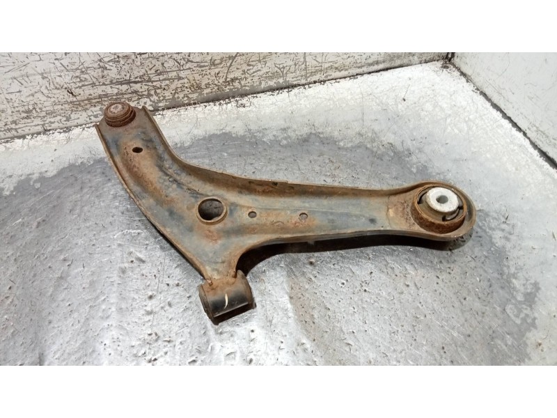 Recambio de brazo suspension inferior delantero izquierdo para ford fiesta (ccn) trend referencia OEM IAM   