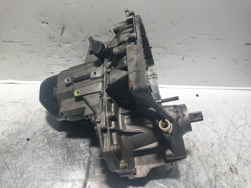 Recambio de caja cambios para renault clio i fase i+ii (b/c57) 1.9 d rn referencia OEM IAM JB1153 S036428 