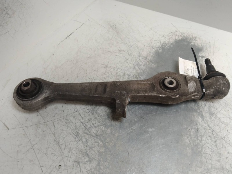 Recambio de brazo suspension inferior delantero izquierdo para audi a4 berlina (8e) 1.9 tdi referencia OEM IAM   