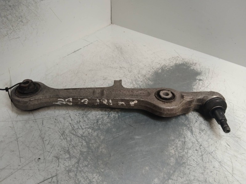 Recambio de brazo suspension inferior delantero derecho para audi a4 berlina (8e) 1.8 20v turbo referencia OEM IAM   