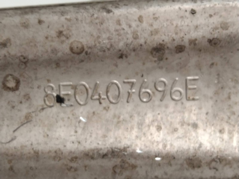 Recambio de brazo suspension inferior delantero derecho para audi a4 berlina (8e) 2.0 tdi 16v (103kw) referencia OEM IAM 8E04076