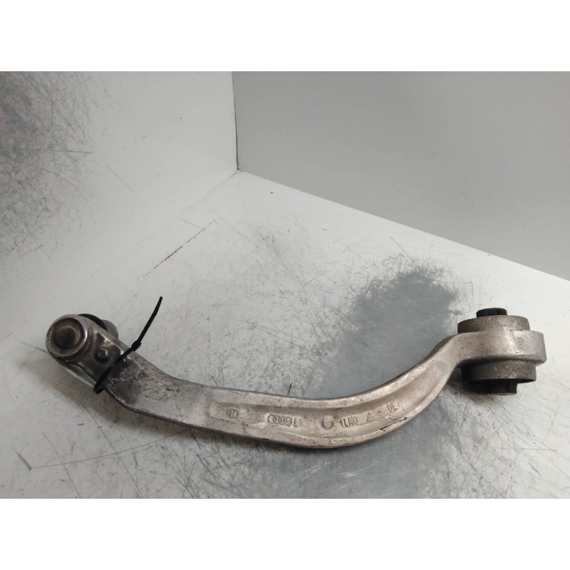 Recambio de brazo suspension inferior delantero izquierdo para audi a4 berlina (8e) referencia OEM IAM 8E0407693AA  