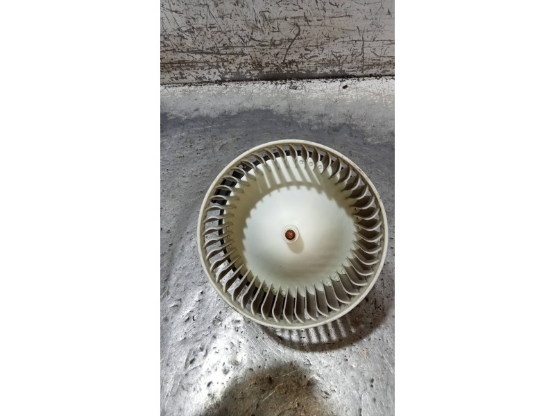 Recambio de motor calefaccion para ford fiesta (ccn) trend referencia OEM IAM 0130115552 VP8E2H18456BB 