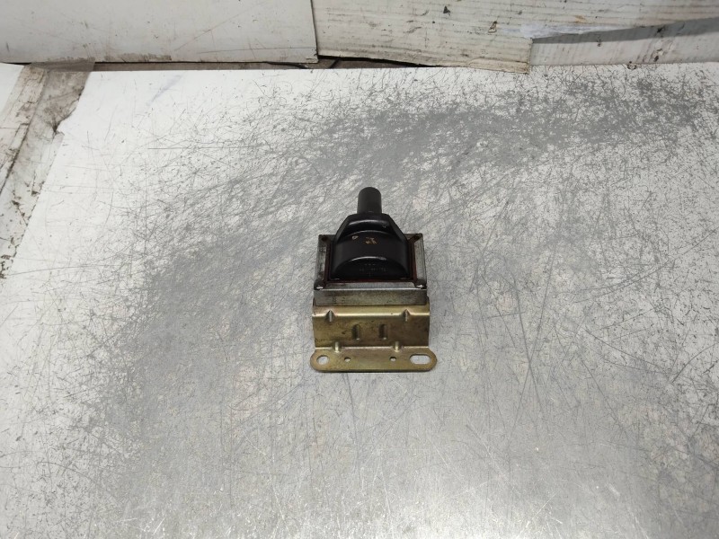 Recambio de bobina encendido para opel corsa b swing referencia OEM IAM 90243618 84890E 