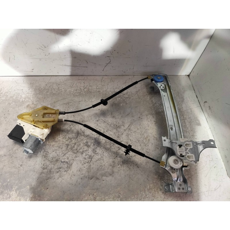 Recambio de elevalunas trasero derecho para renault megane iii berlina 5 p style referencia OEM IAM 827306548R 966863200 9168292