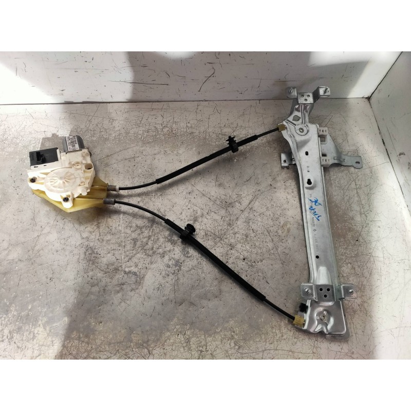 Recambio de elevalunas trasero derecho para renault megane iii berlina 5 p style referencia OEM IAM 827306548R 966863200 9168292
