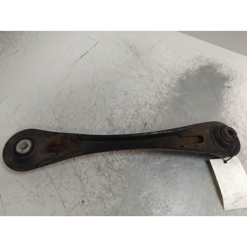 Recambio de tirante trasero derecho para audi a4 berlina (8e) 2.5 v6 24v tdi referencia OEM IAM 8E0501529G  