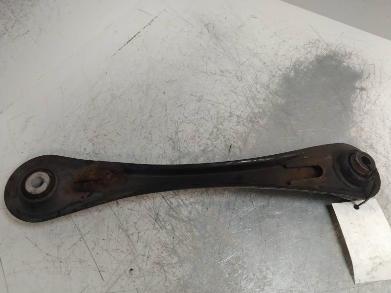 Recambio de tirante trasero derecho para audi a4 berlina (8e) 2.5 v6 24v tdi referencia OEM IAM 8E0501529G  