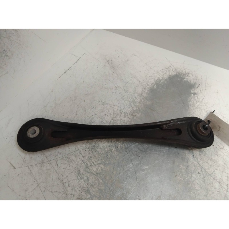 Recambio de tirante trasero izquierdo para audi a4 berlina (8e) 2.5 v6 24v tdi referencia OEM IAM 8E0501529G  