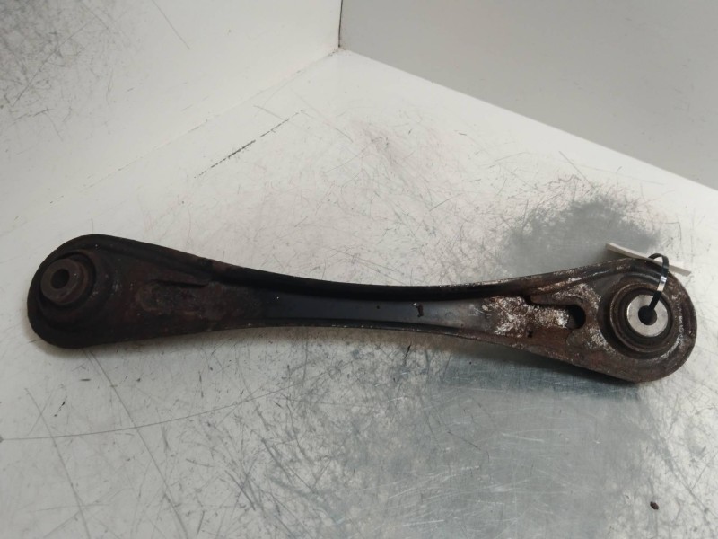 Recambio de tirante trasero derecho para audi a4 berlina (8e) 2.5 v6 24v tdi referencia OEM IAM   