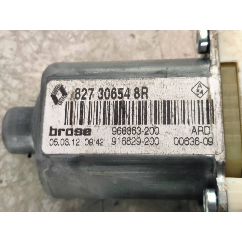 Recambio de elevalunas trasero derecho para renault megane iii berlina 5 p style referencia OEM IAM 827306548R 966863200 9168292